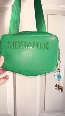 STEVE MADDEN GREEN BELT BAG FANNY PACK CROSSBODY BAG BLUAIRPOD CASE KEY RING